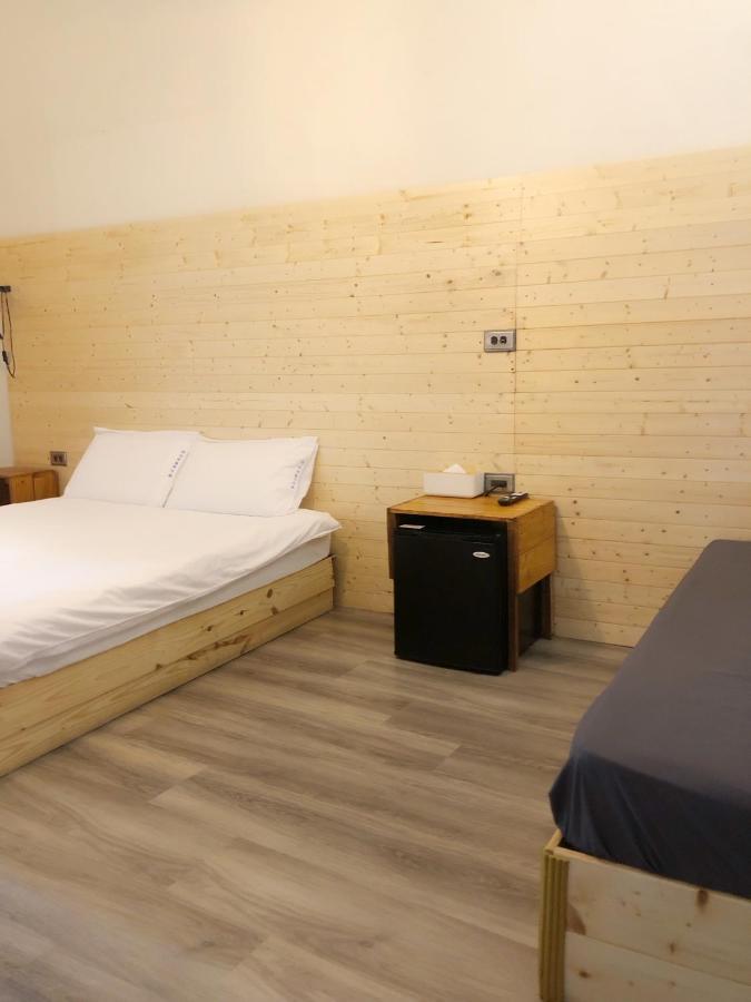 男子漢青年旅店 Manzhou Εξωτερικό φωτογραφία